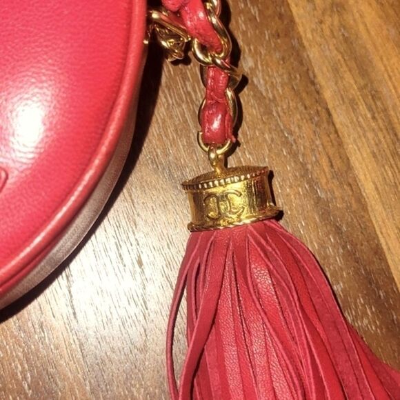 Chanel Red Leather CrossBody Round Oval Mini Small Camera Tassel Bag Purse VTG - Picture 8 of 16